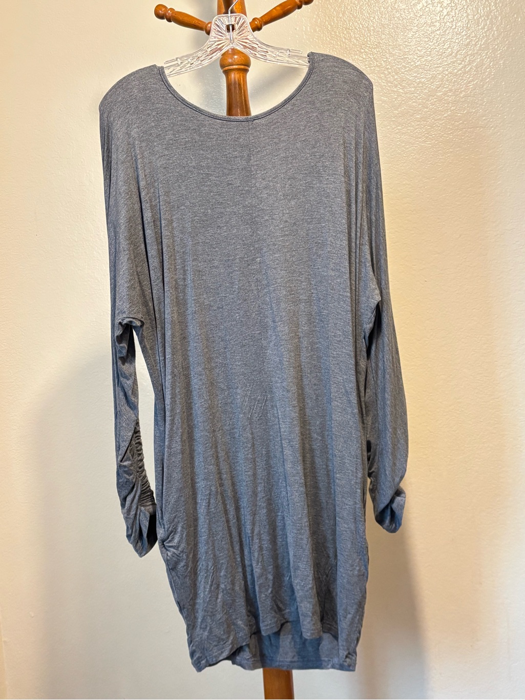 Simple By Suzanne Betro / Charcoal Grey Relaxed Tunic With Ruched Sleeves Sz Med